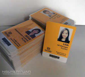 In thẻ nhựa nhân viên chất lượng cao, bền đẹp TPHCM