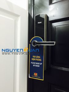 In tag treo, thẻ bài treo phòng, treo cửa