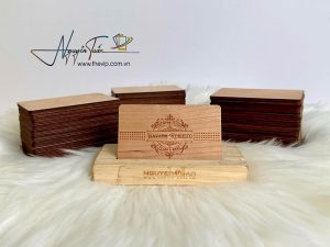 Danh thiếp gỗ