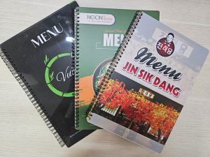 In menu nhựa – giải pháp bền đẹp, chuyên nghiệp cho quán ăn, cafe, nhà hàng