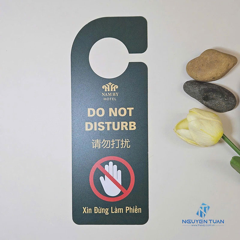 In tag treo phòng
