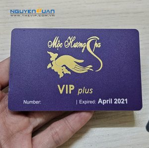 In thẻ nhựa ép kim