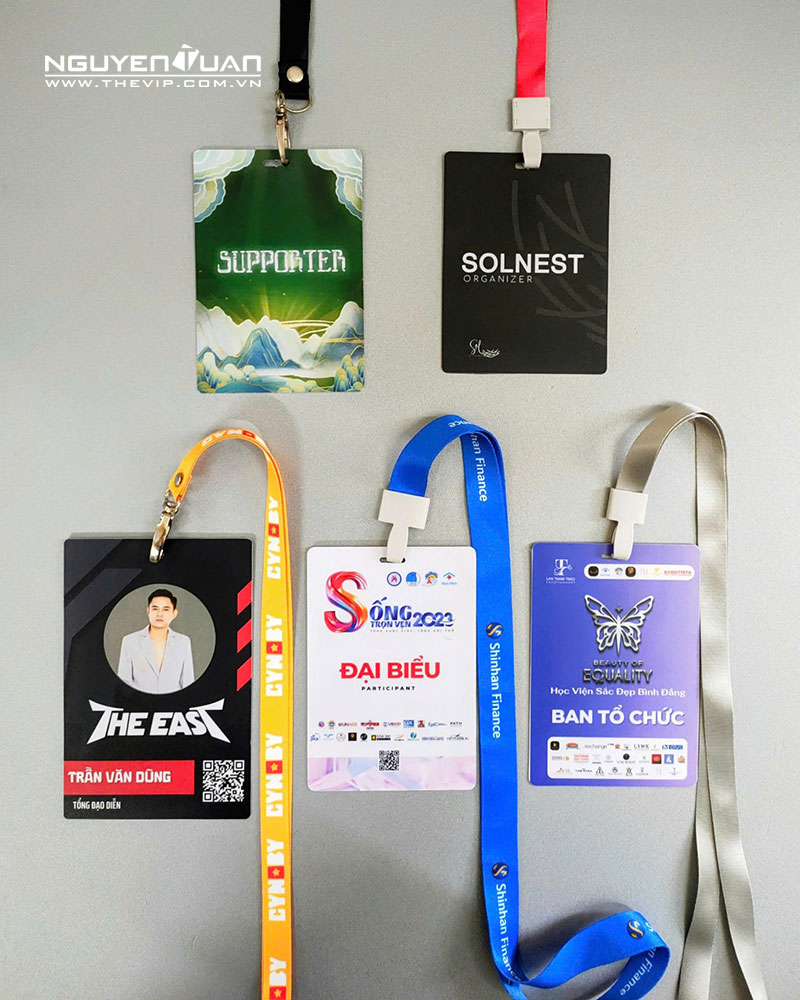 In thẻ đeo sự kiện