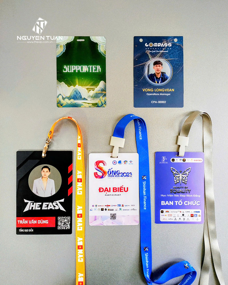 In thẻ ban tổ chức (BTC), thẻ staff