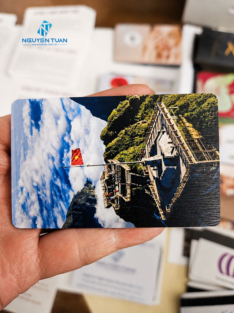 Thẻ nhựa ép màng sọc