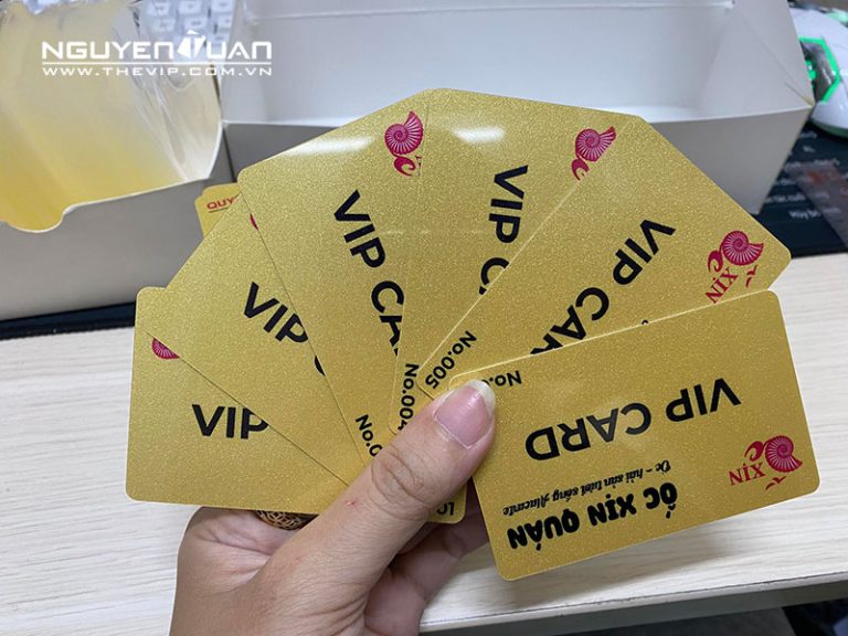 Thẻ nhựa ép màng bóng